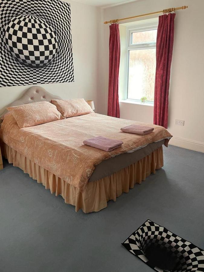 ブラックプール The Blue Moon Bed & Breakfast エクステリア 写真