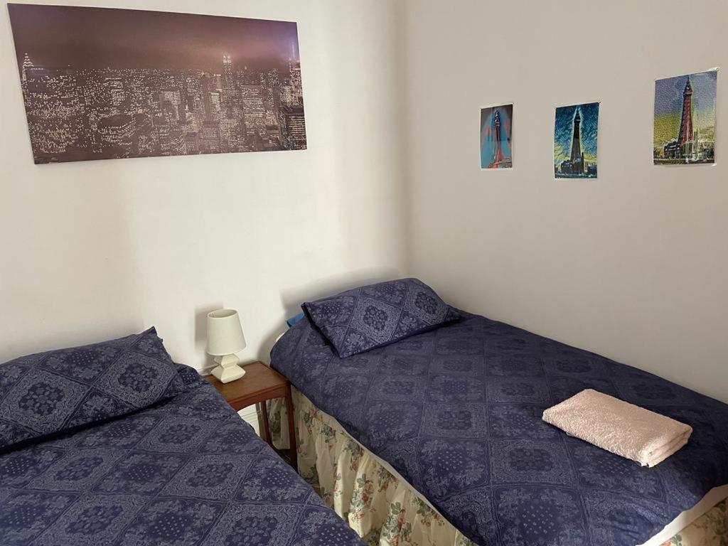 ブラックプール The Blue Moon Bed & Breakfast エクステリア 写真